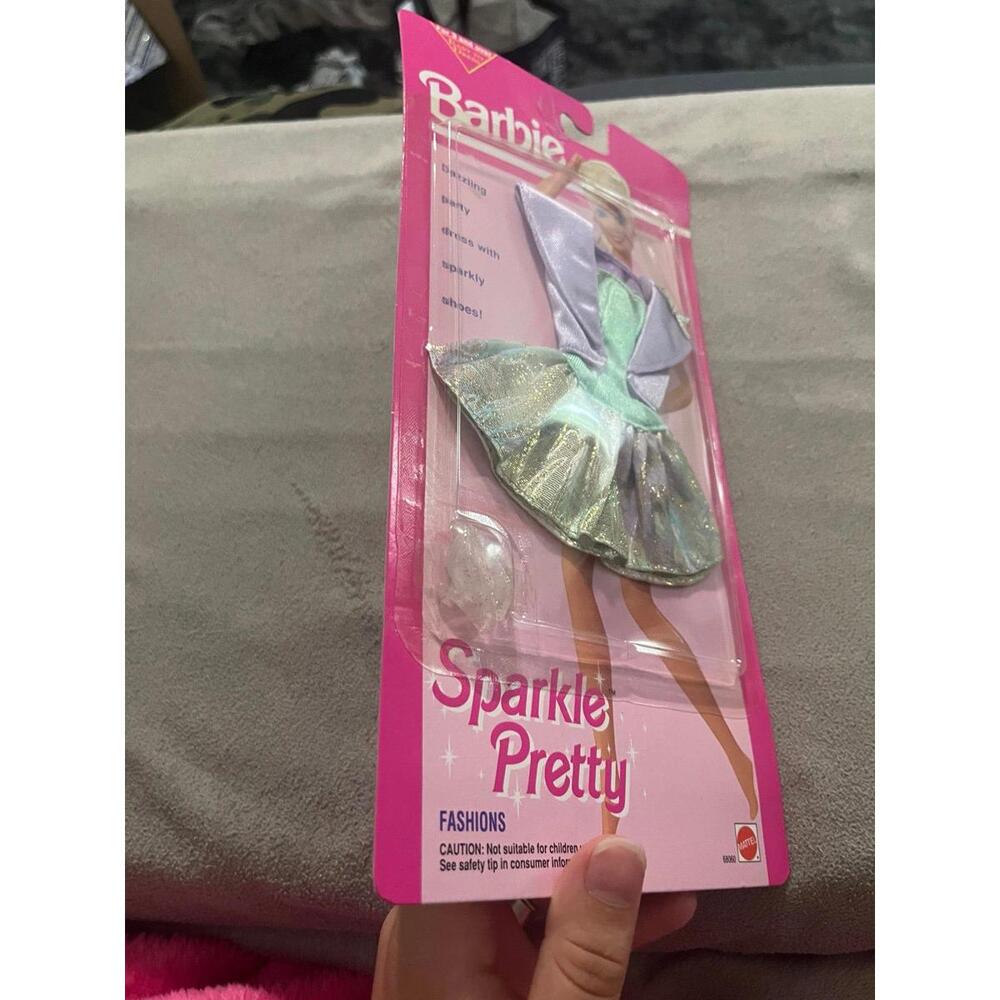 Vintage Barbie Sparkle Pretty Easy To Dress Fashions Mattel 68060 New - Picture 5 of 6